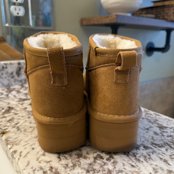 Cushionaire Hippy Platform Ankle Boot - Picture 3 of 9